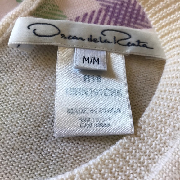 AUTHENTIC Oscar de la Renta Sweater. - Picture 6 of 10